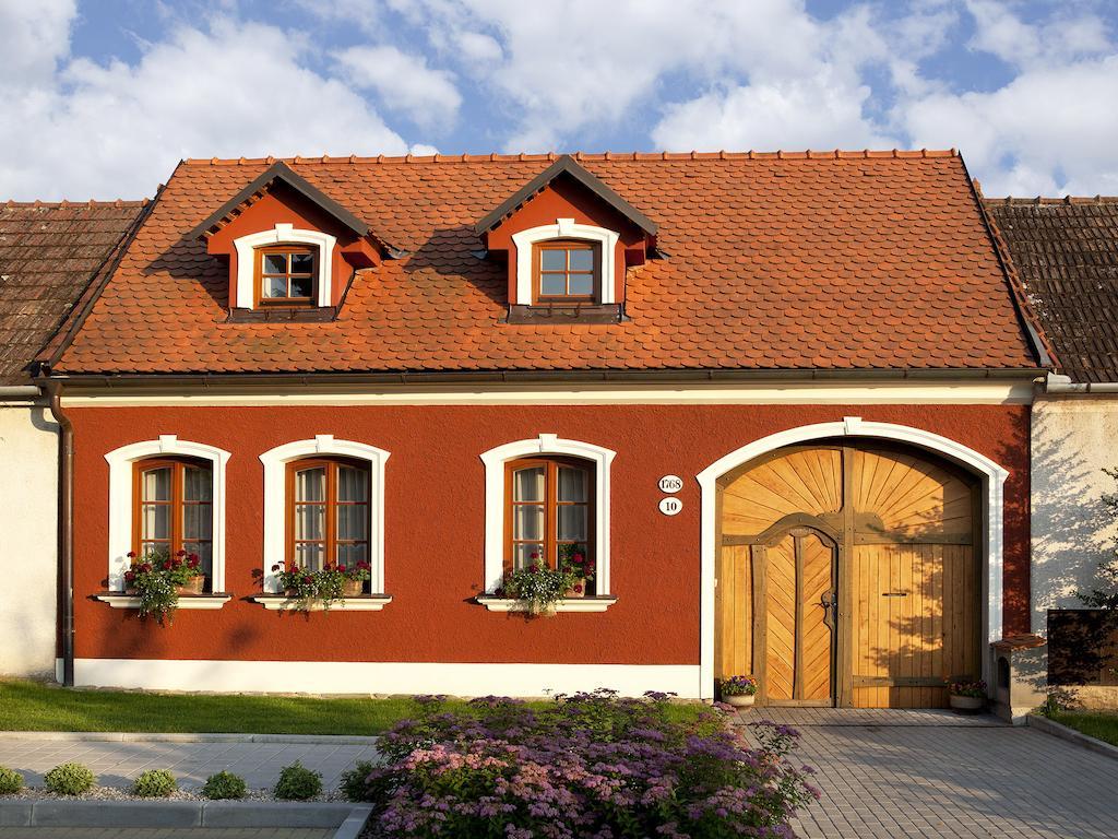Lichtenstein Lva Apartman Breclav ภายนอก รูปภาพ